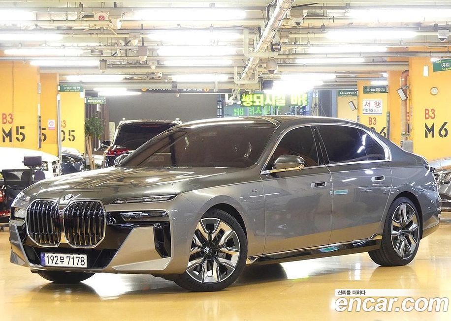 BMW 7-Series 2025