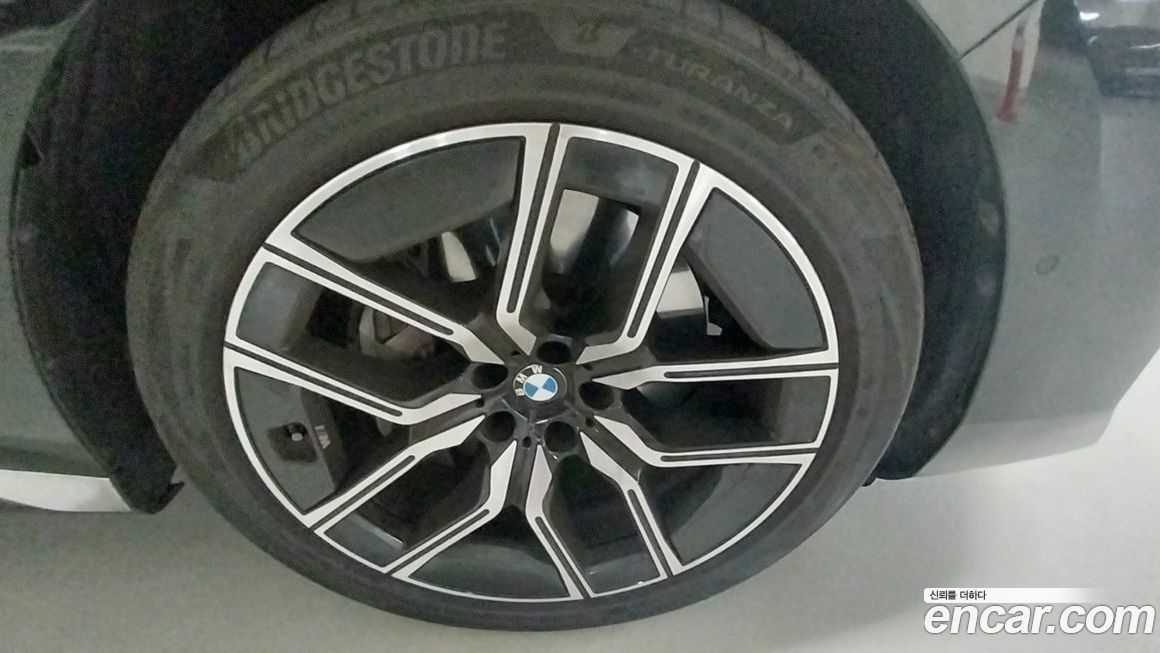 BMW 7-Series 2024
