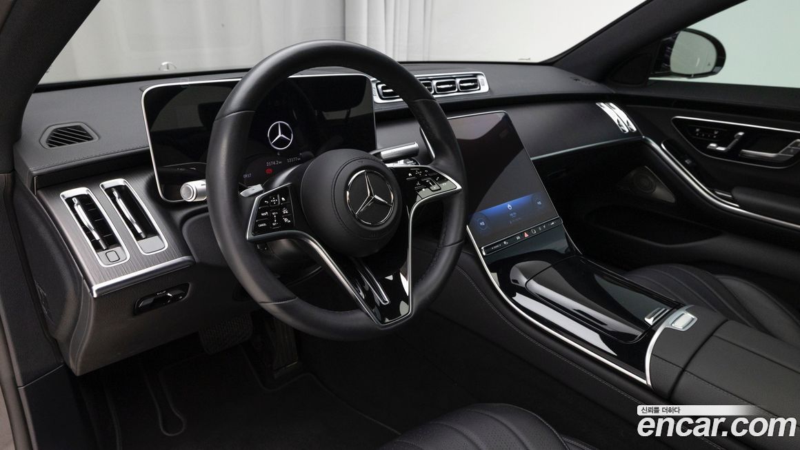 Mercedes-Benz S-Class 2025