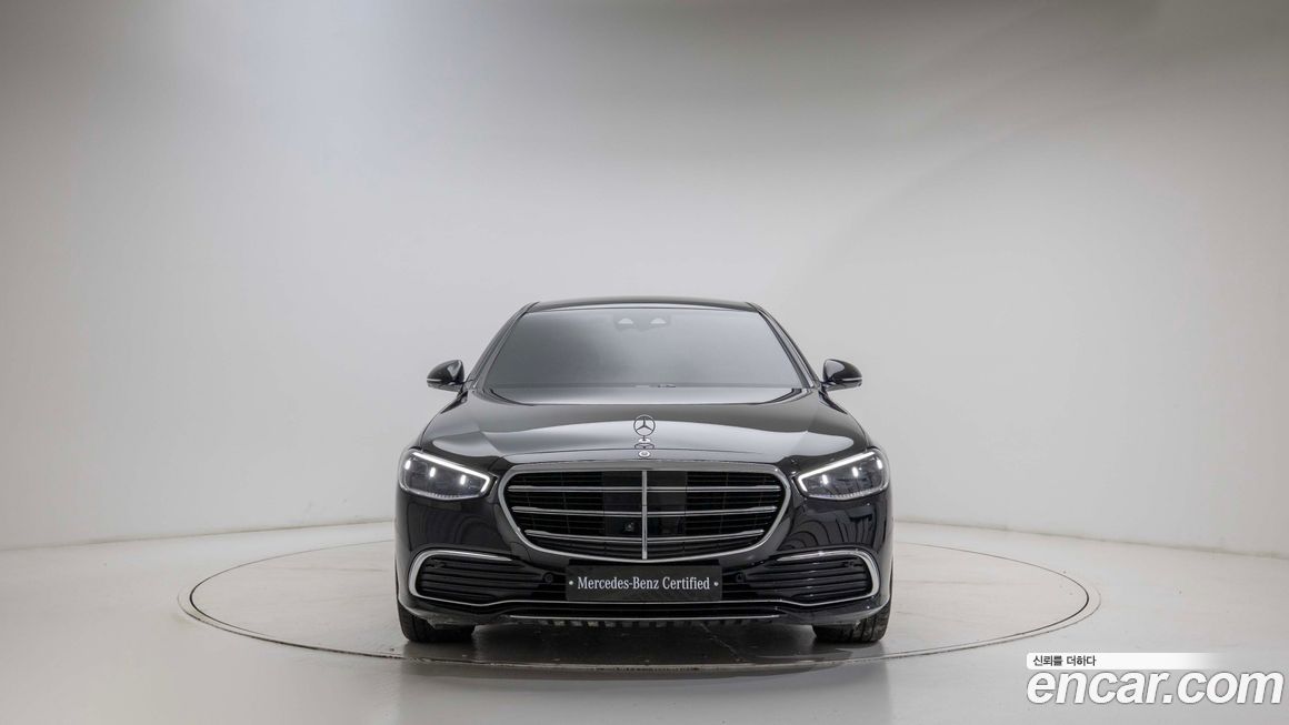 Mercedes-Benz S-Class 2025