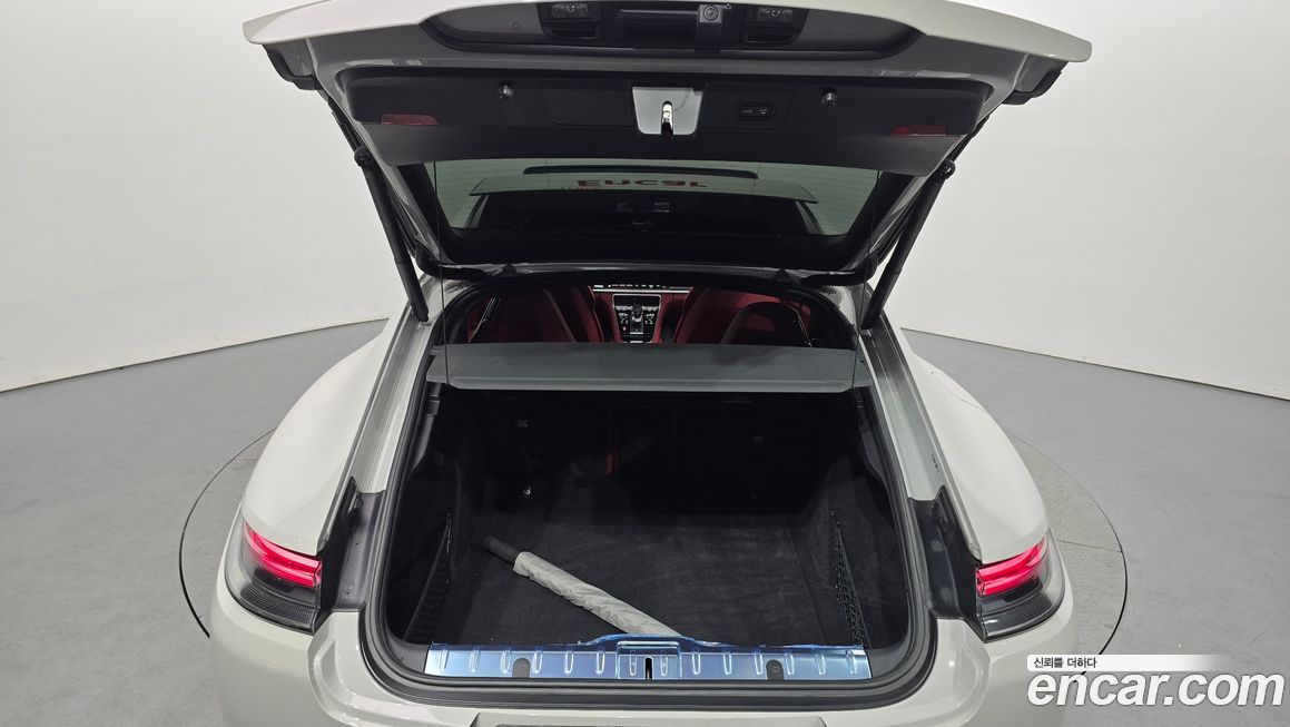 Porsche Panamera 2023