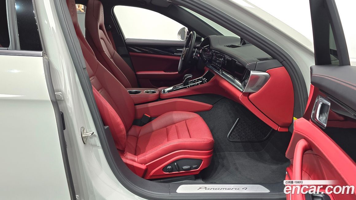 Porsche Panamera 2023