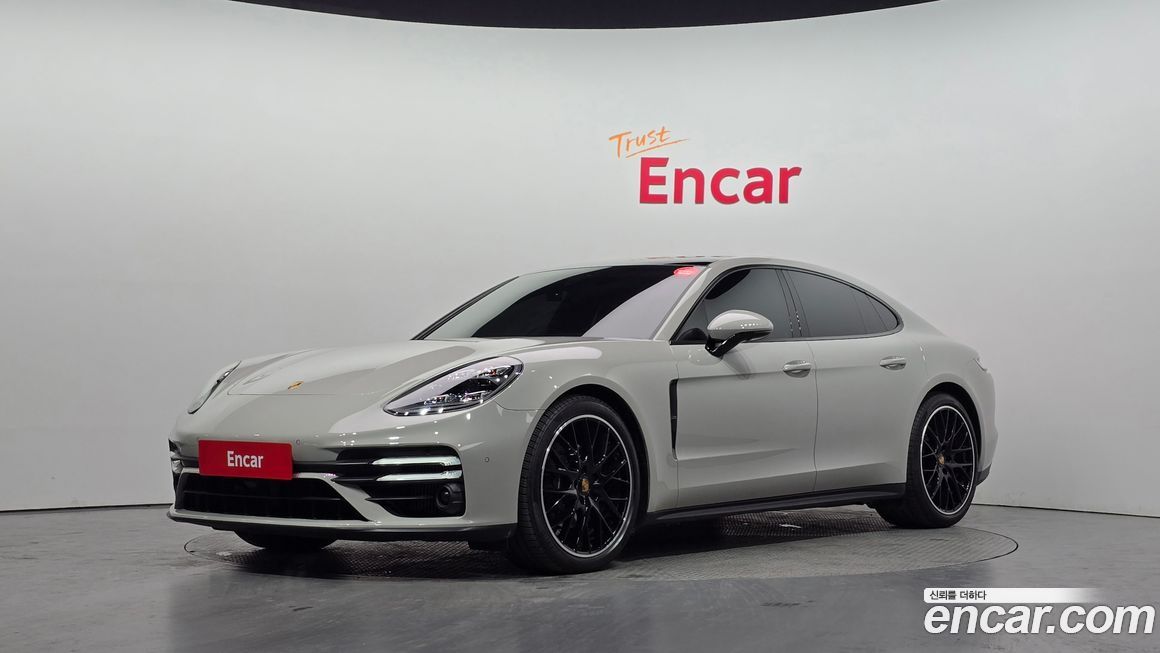 Porsche Panamera 2023