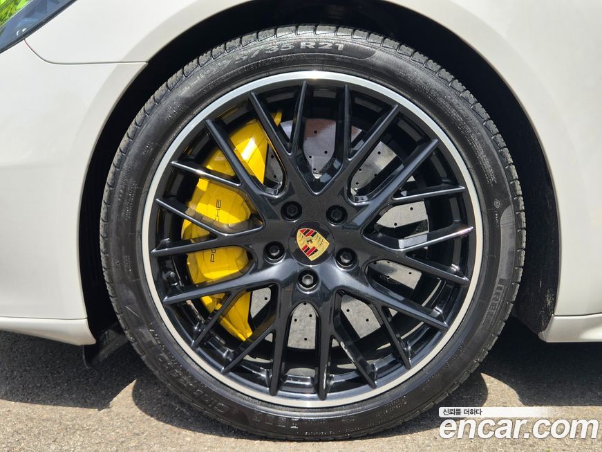 Porsche Panamera 2020