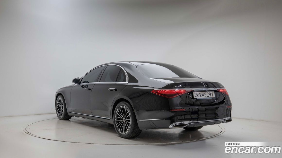 Mercedes-Benz S-Class 2025