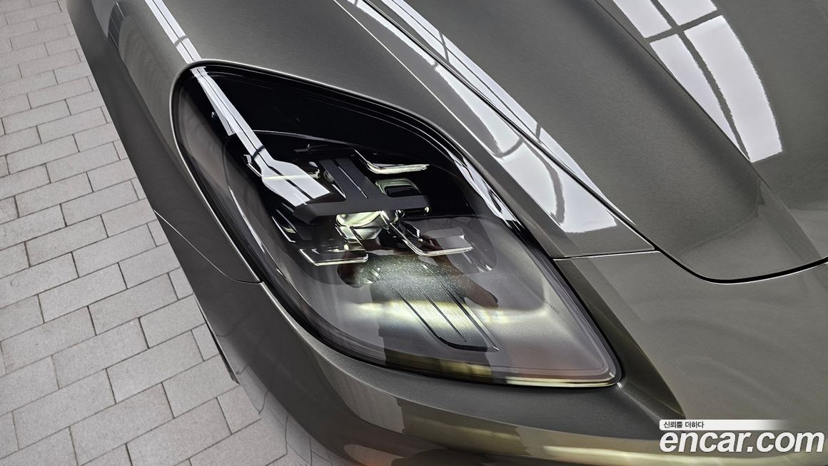 Porsche Panamera 2025