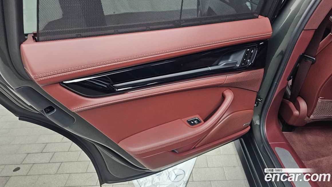 Porsche Panamera 2025