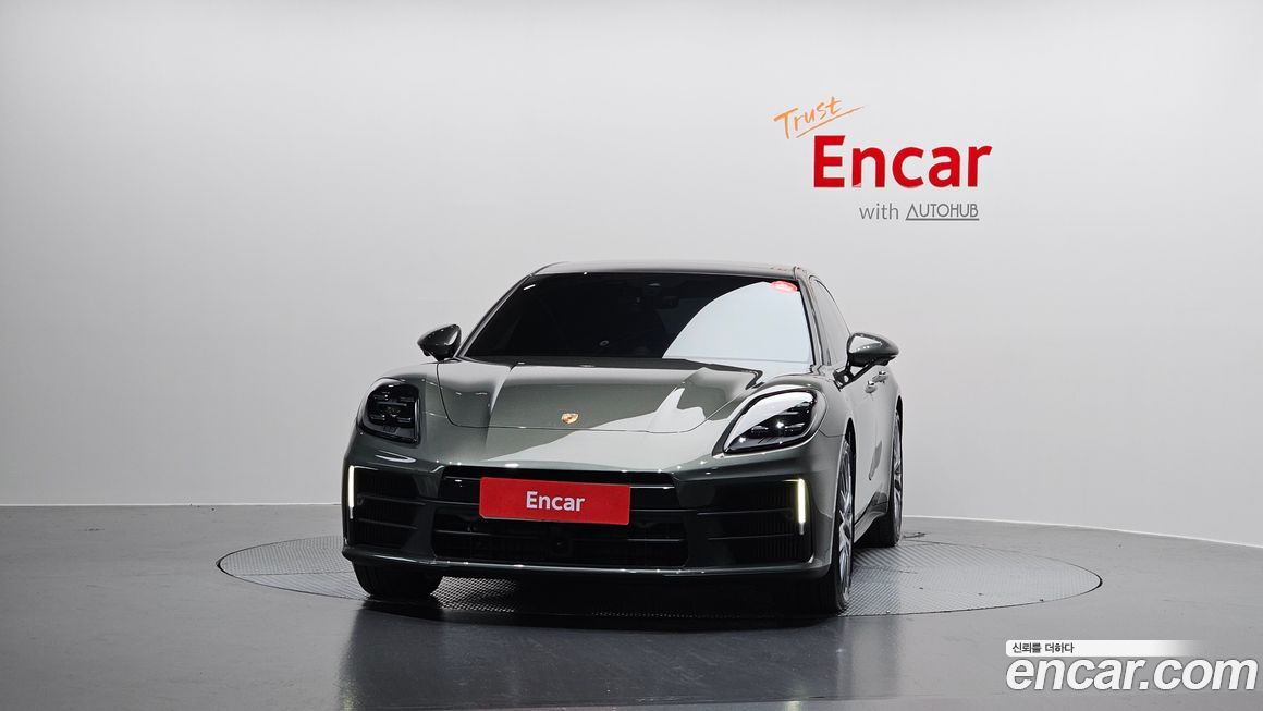 Porsche Panamera 2025