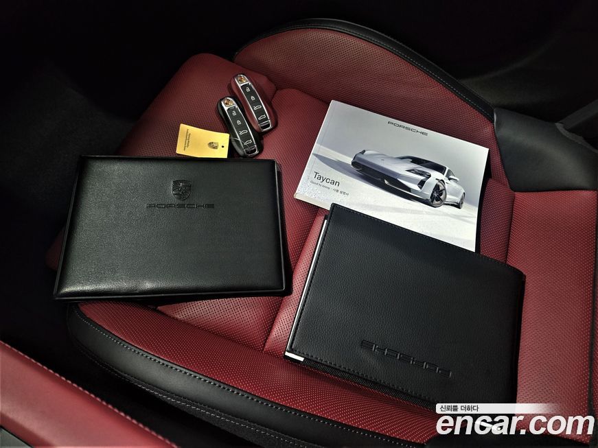Porsche Taycan 2025