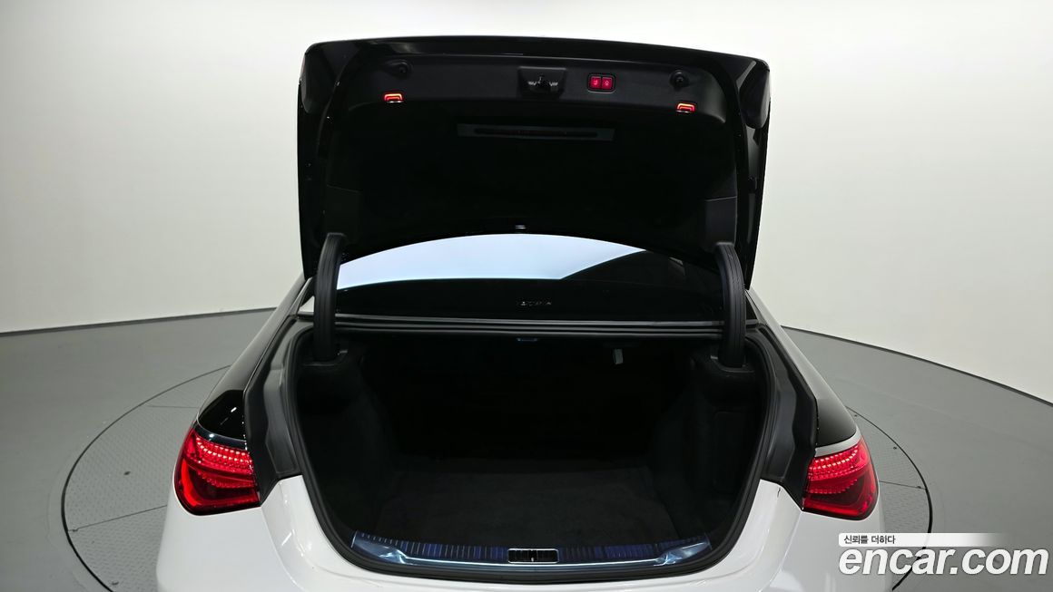 Mercedes-Benz S-Class 2022