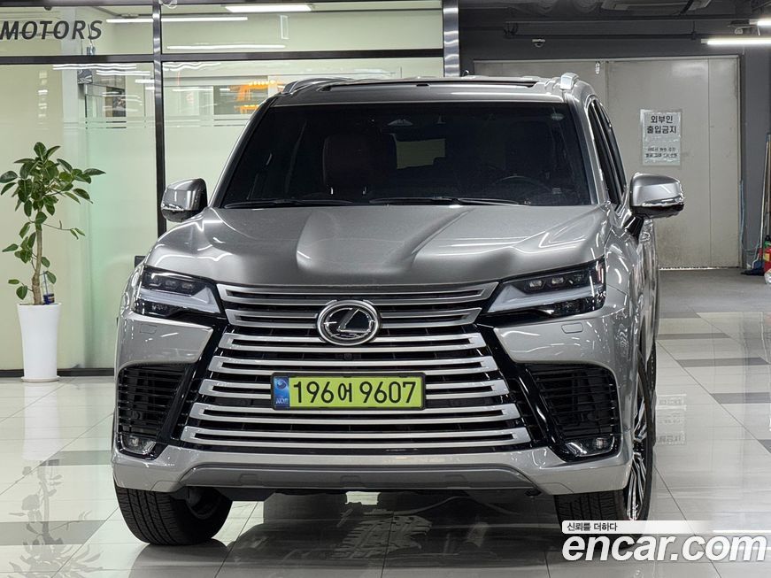 Lexus LX 2025