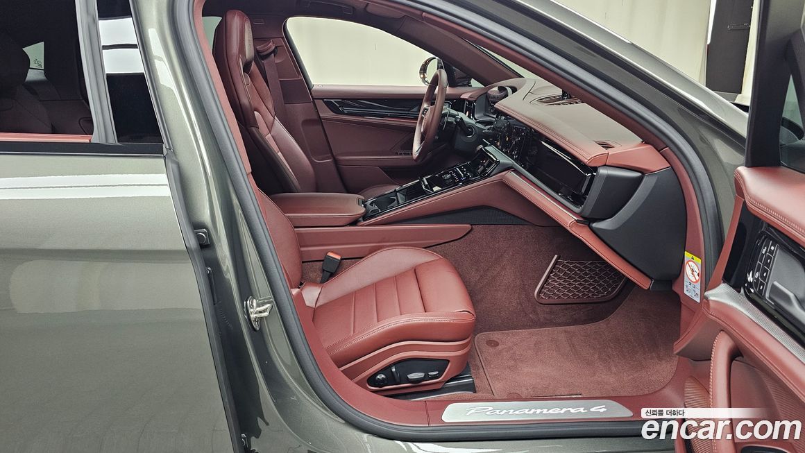 Porsche Panamera 2025