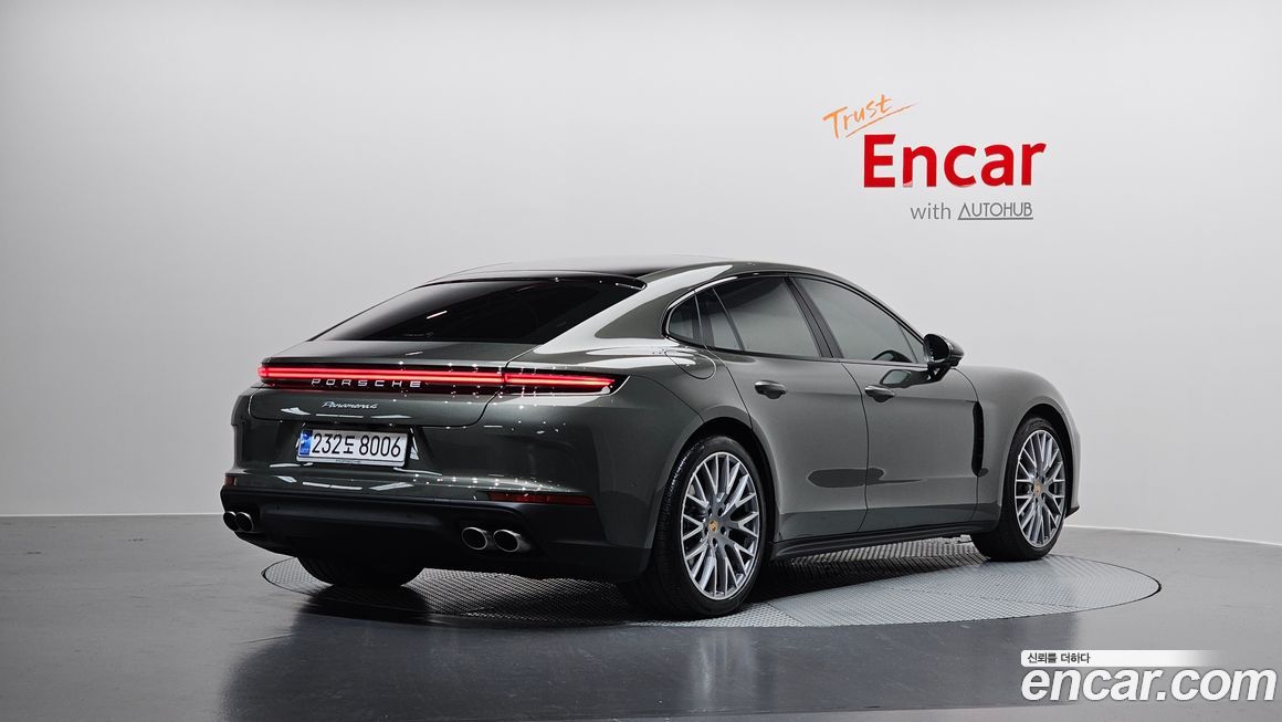 Porsche Panamera 2025