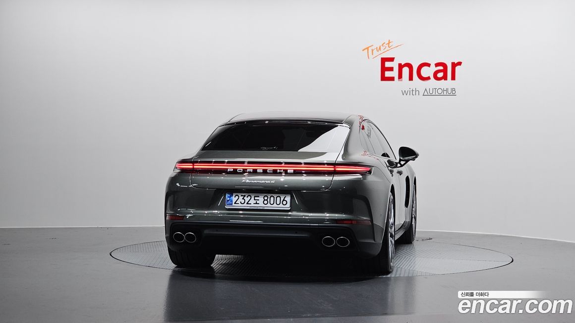 Porsche Panamera 2025