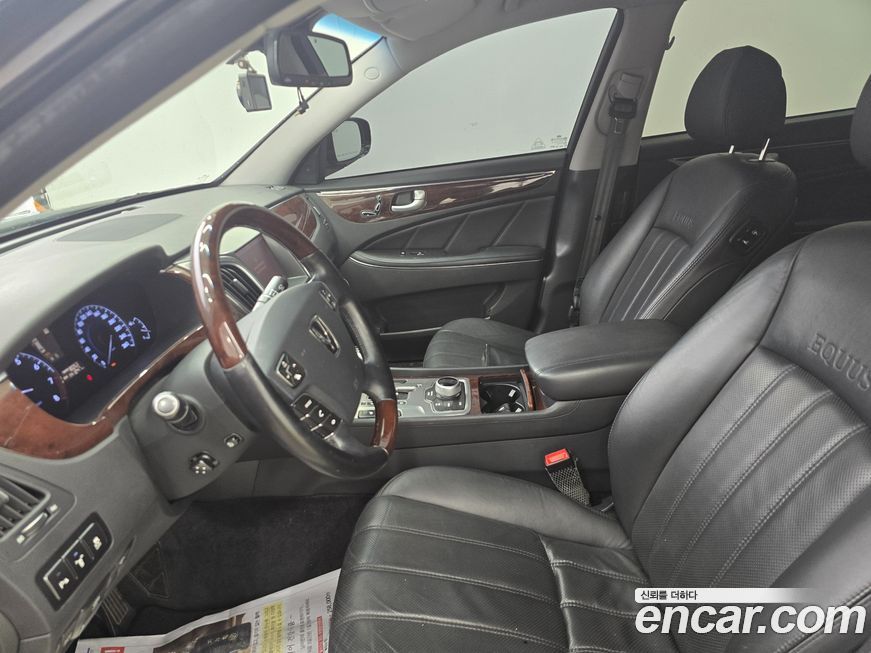 Hyundai Equus 2012