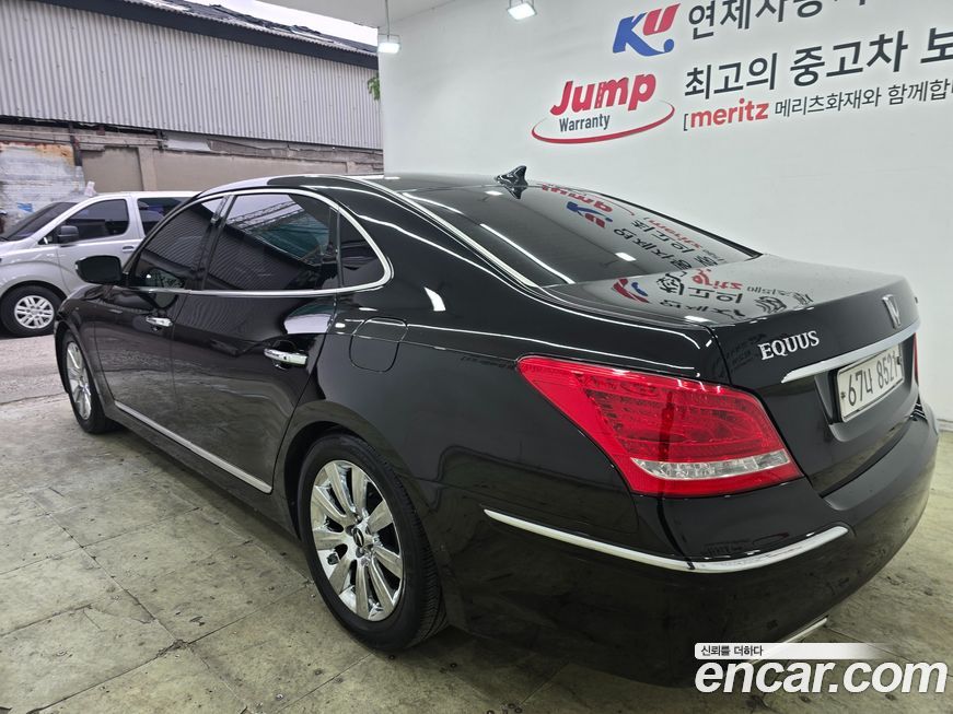 Hyundai Equus 2012