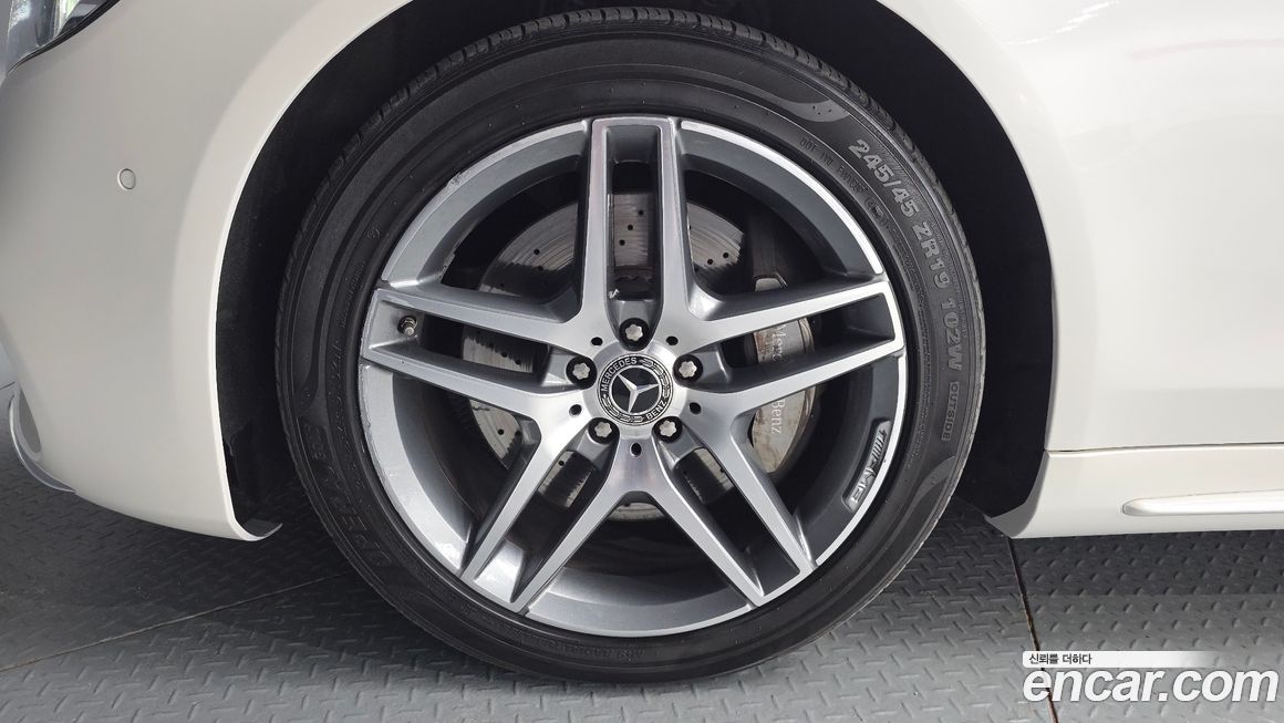 Mercedes-Benz S-Class 2019