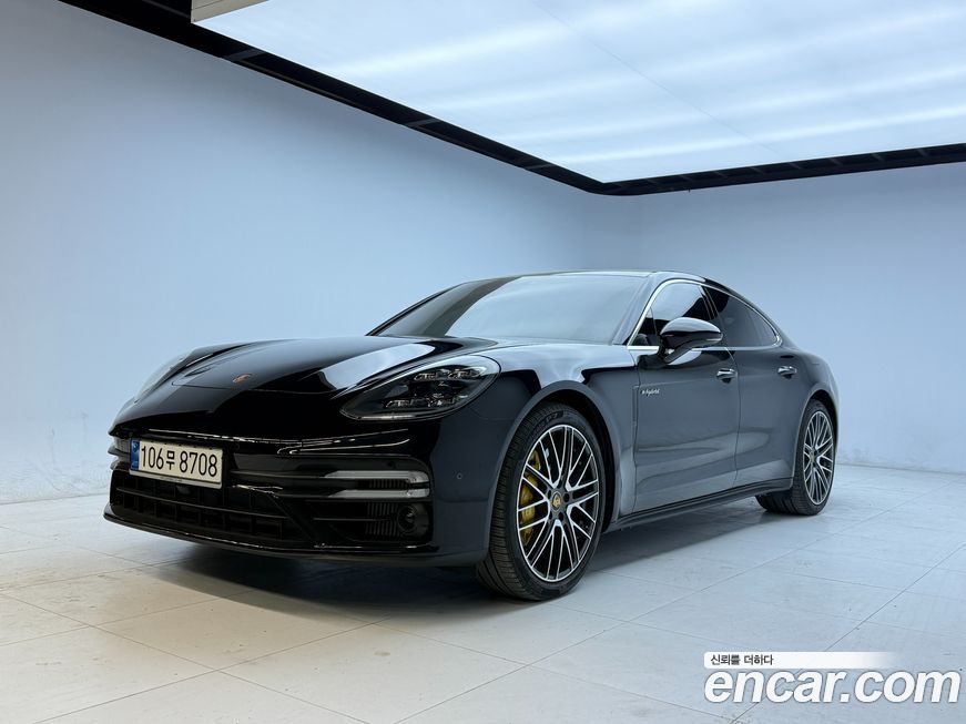 Porsche Panamera 2022