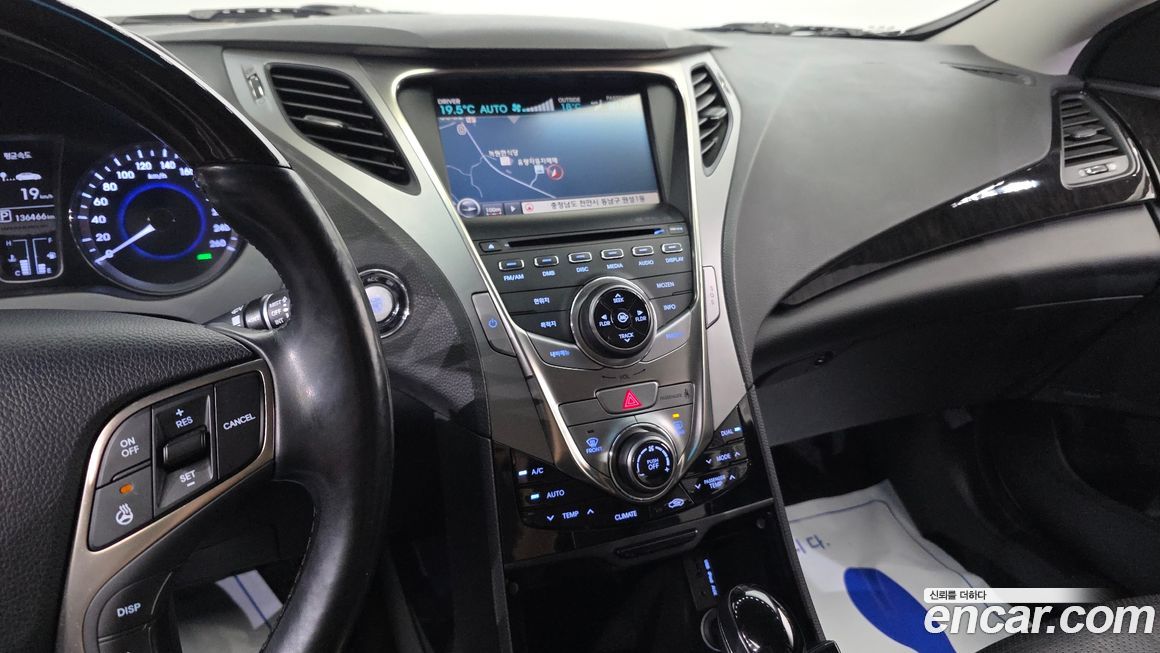 Hyundai Grandeur 2012