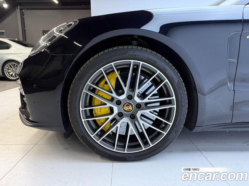 Porsche Panamera 2022