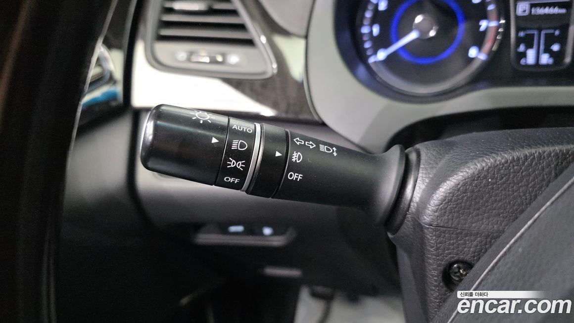 Hyundai Grandeur 2012