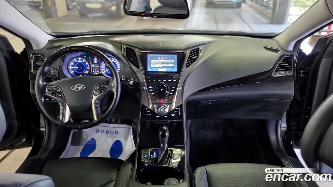 Hyundai Grandeur 2012