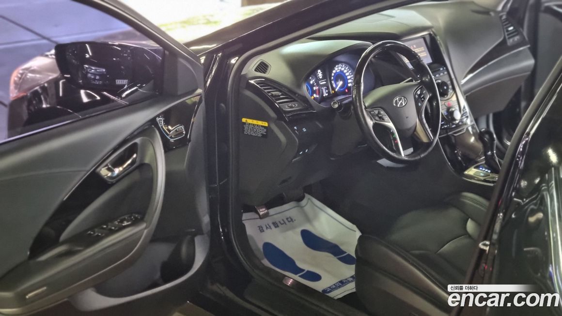 Hyundai Grandeur 2012