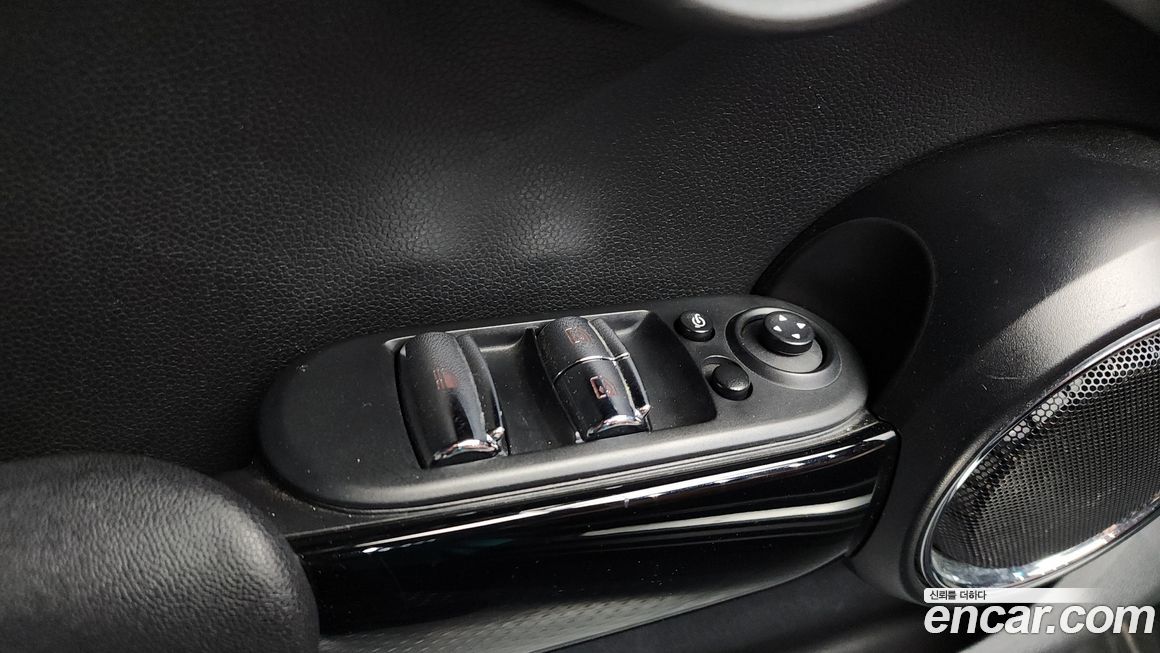 Mini Cooper Convertible 2019