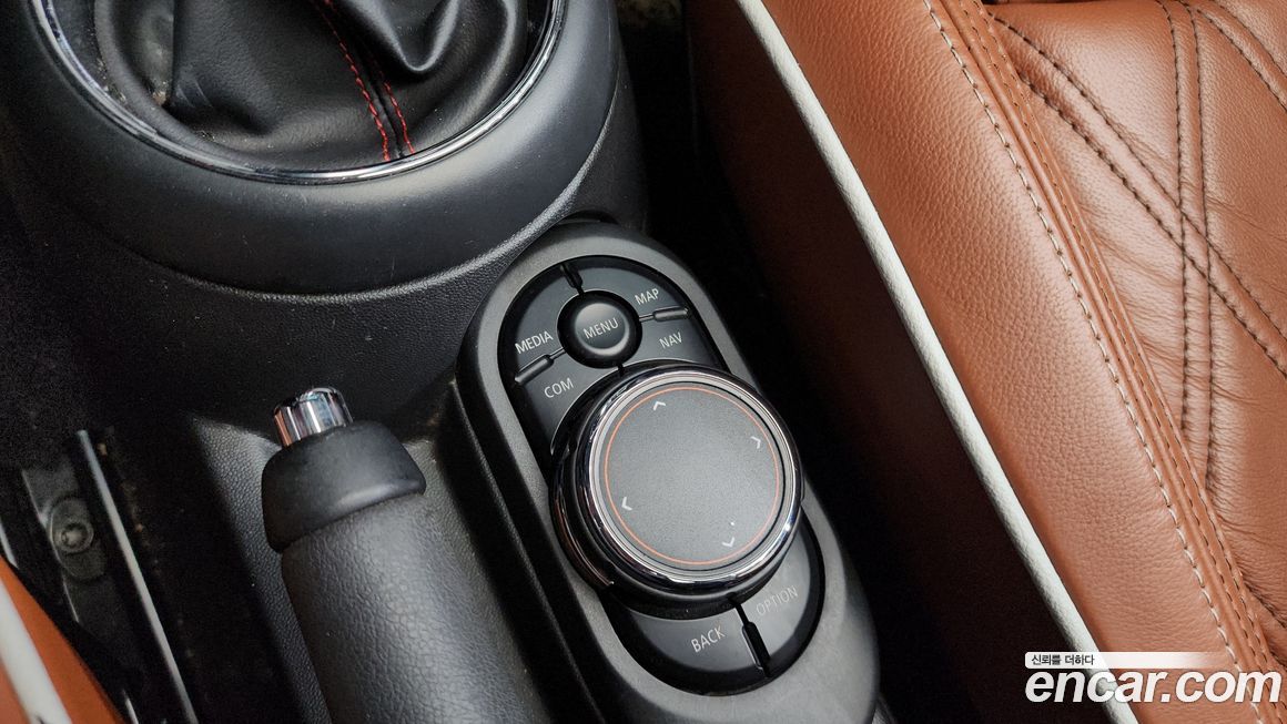 Mini Cooper Convertible 2019