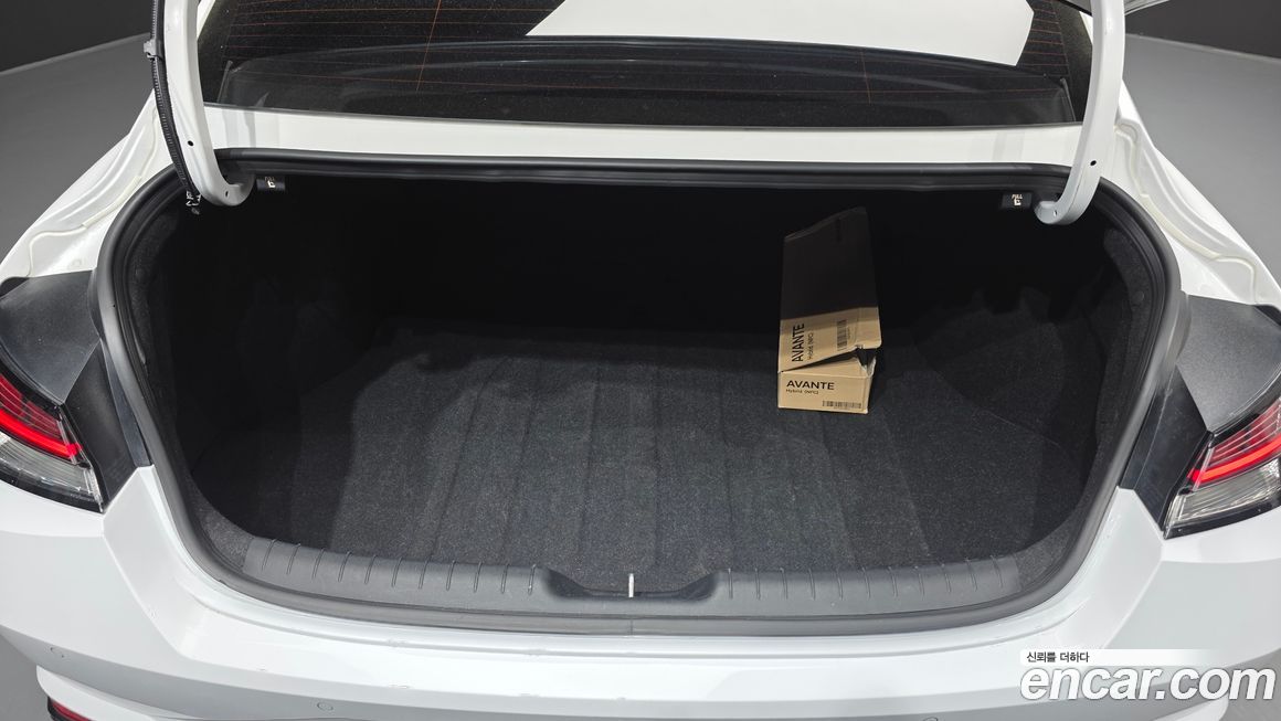 Hyundai AVANTE 2021