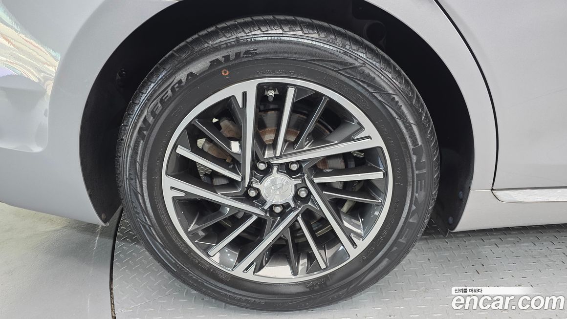 Hyundai Grandeur 2020