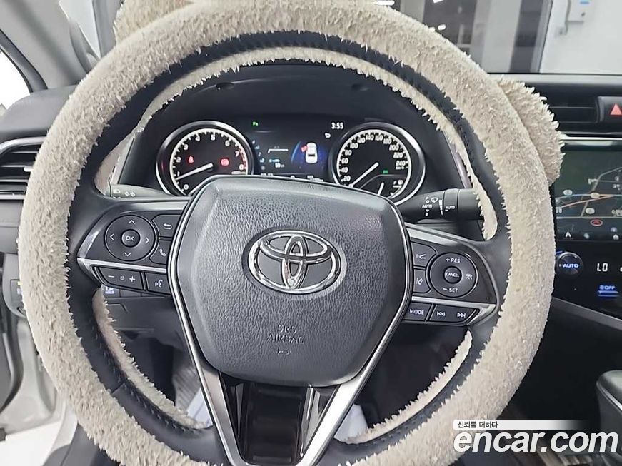 Toyota Camry 2019