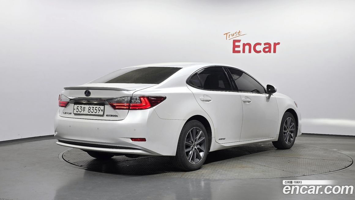 Lexus ES 2017