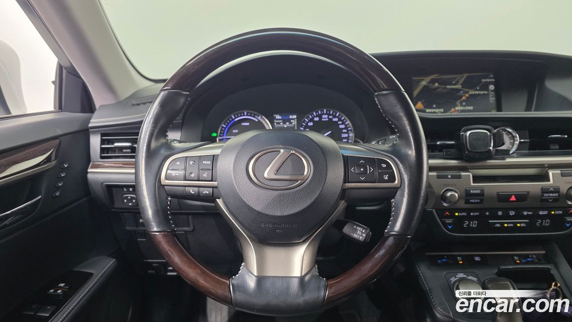Lexus ES 2017