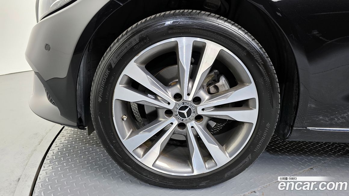 Mercedes-Benz C-Class 2020