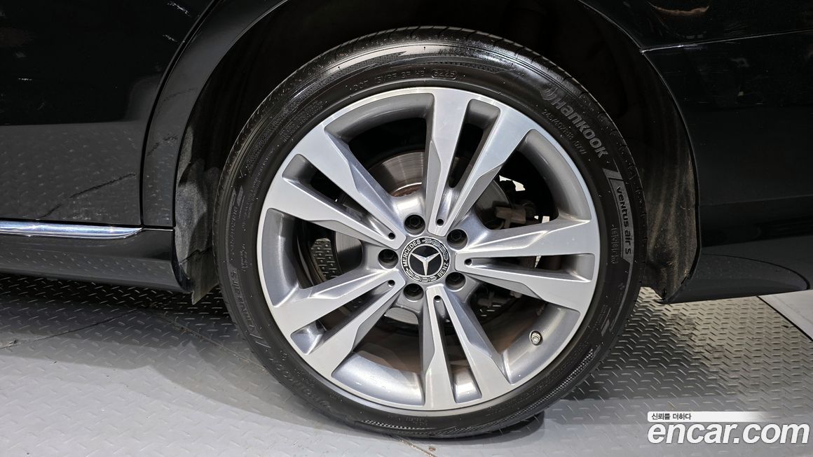 Mercedes-Benz C-Class 2020