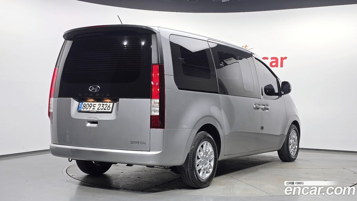 Hyundai Staria 2022