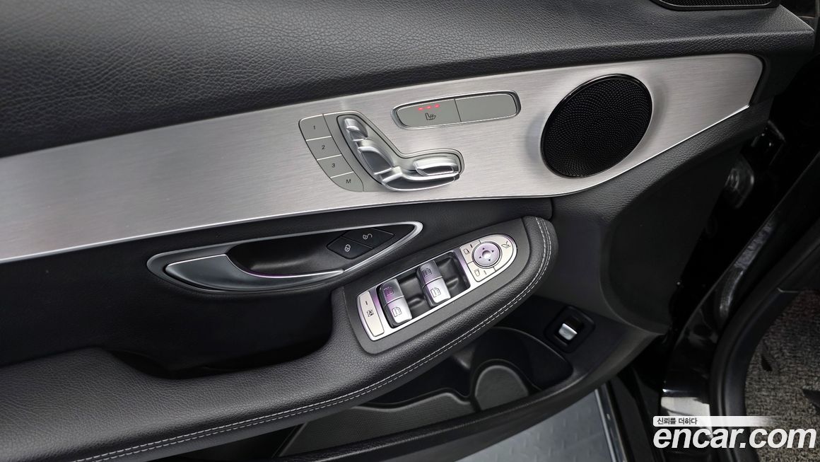 Mercedes-Benz C-Class 2020