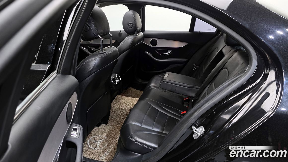 Mercedes-Benz C-Class 2020