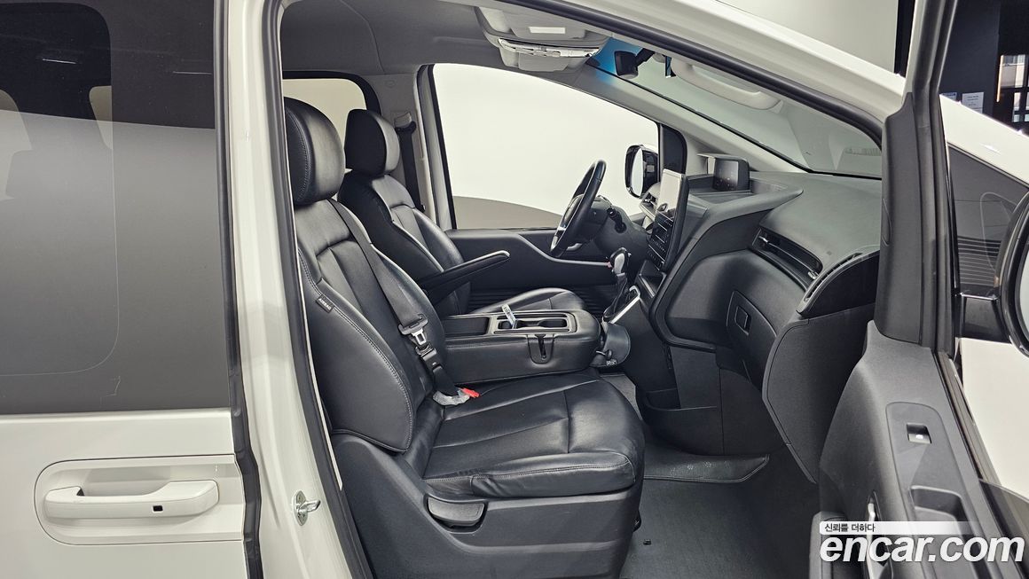 Hyundai Staria 2022