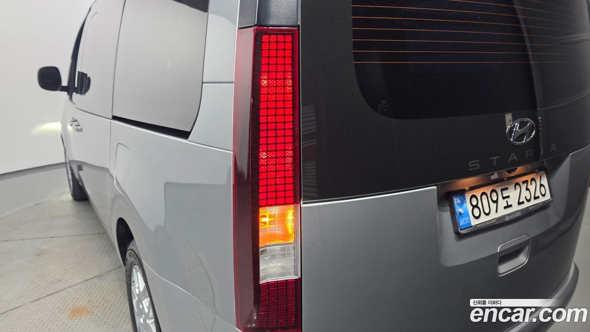 Hyundai Staria 2022