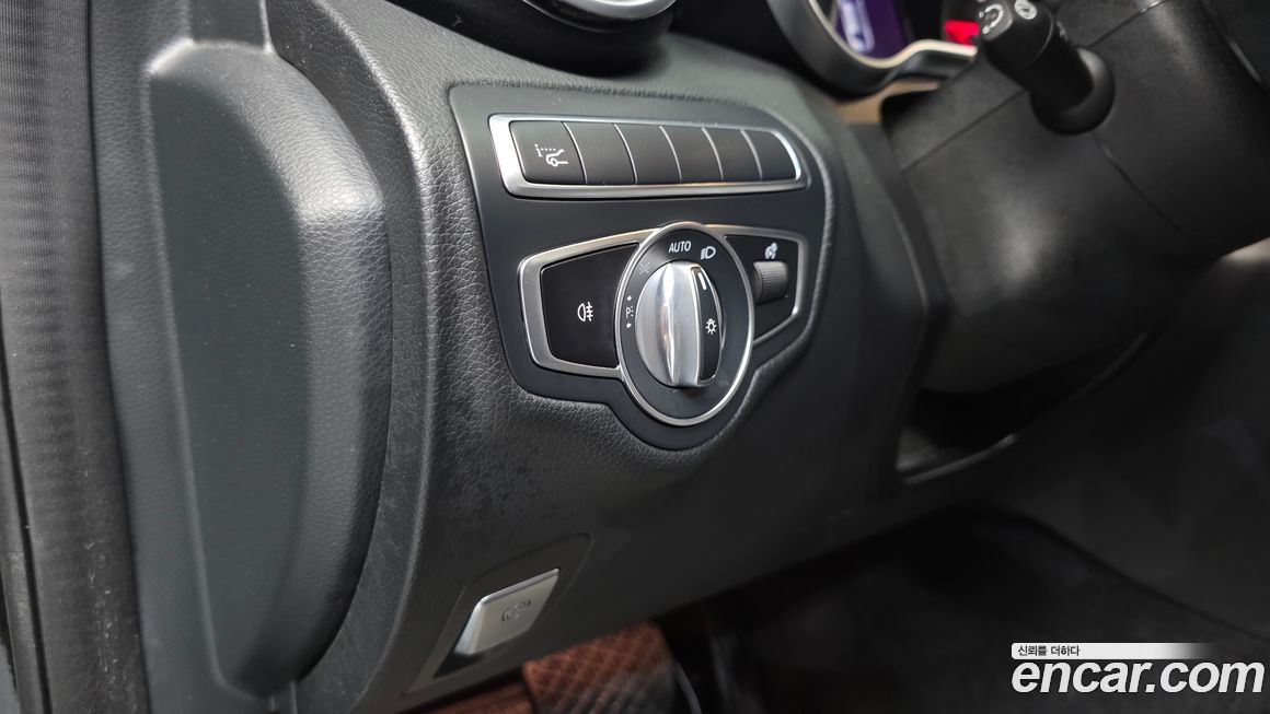 Mercedes-Benz C-Class 2020