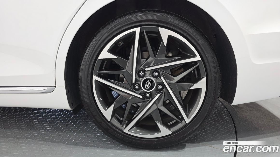 Hyundai Grandeur 2020