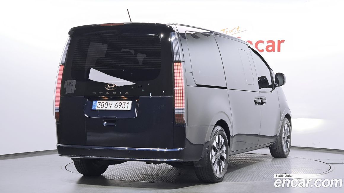 Hyundai Staria 2022