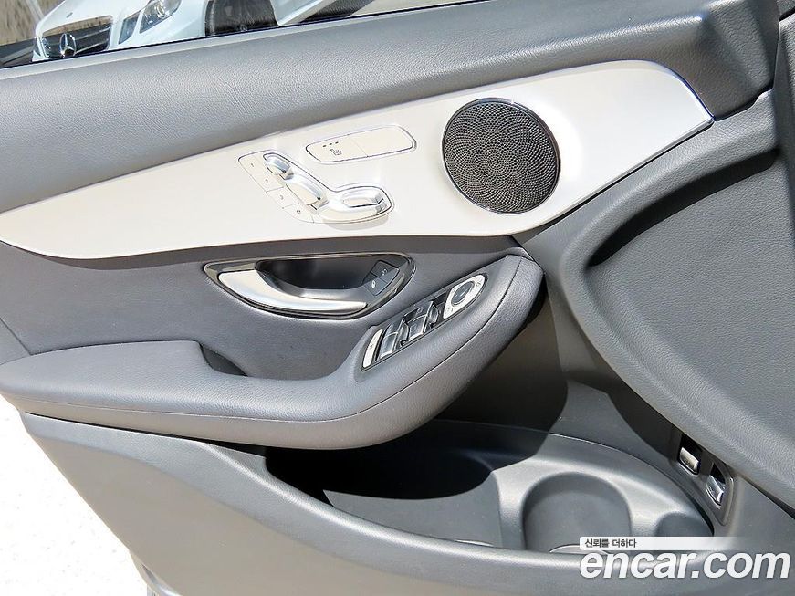 Mercedes-Benz GLC-Class 2019