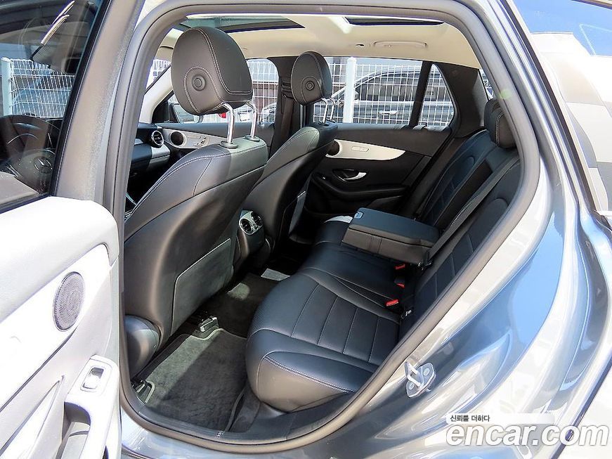 Mercedes-Benz GLC-Class 2019