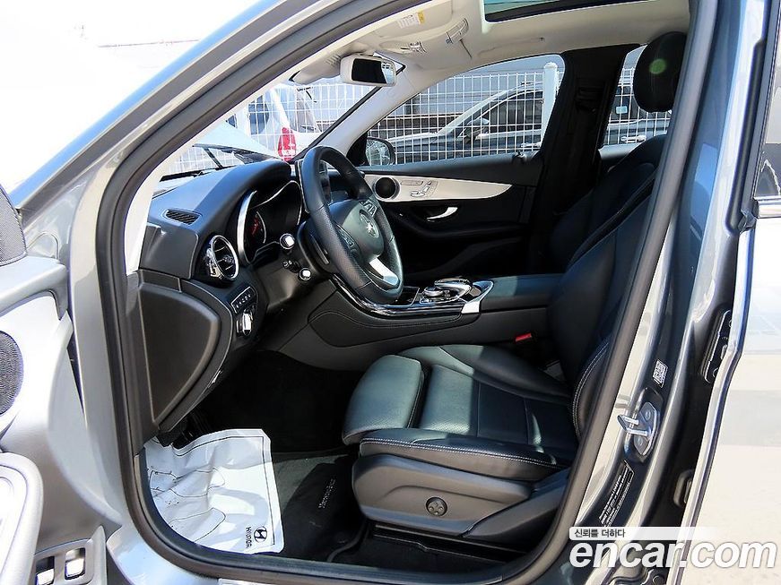 Mercedes-Benz GLC-Class 2019