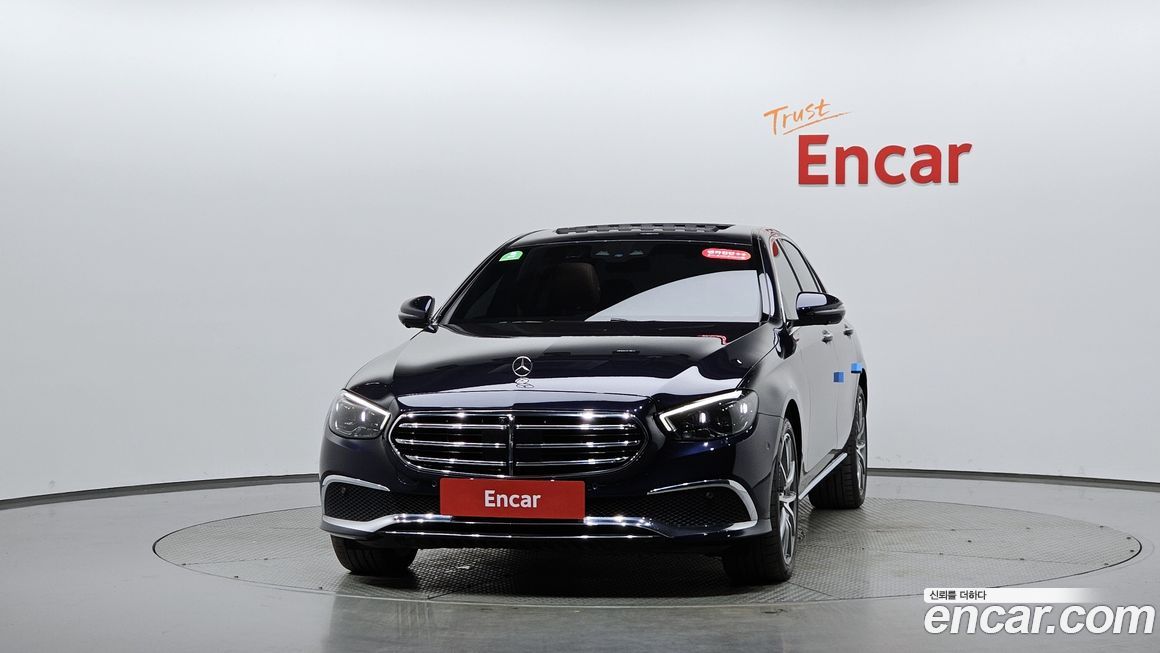 Mercedes-Benz E-Class 2022