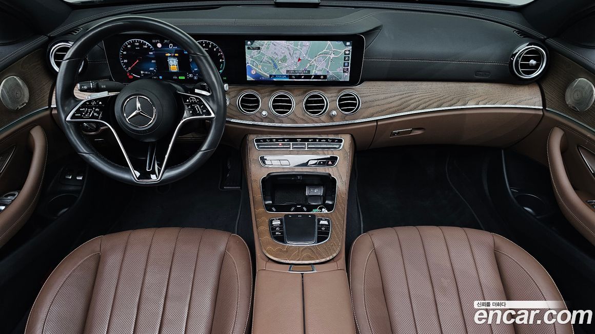 Mercedes-Benz E-Class 2022