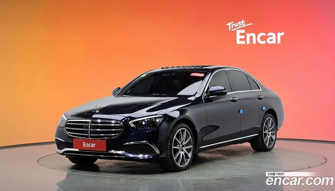 Mercedes-Benz E-Class 2022